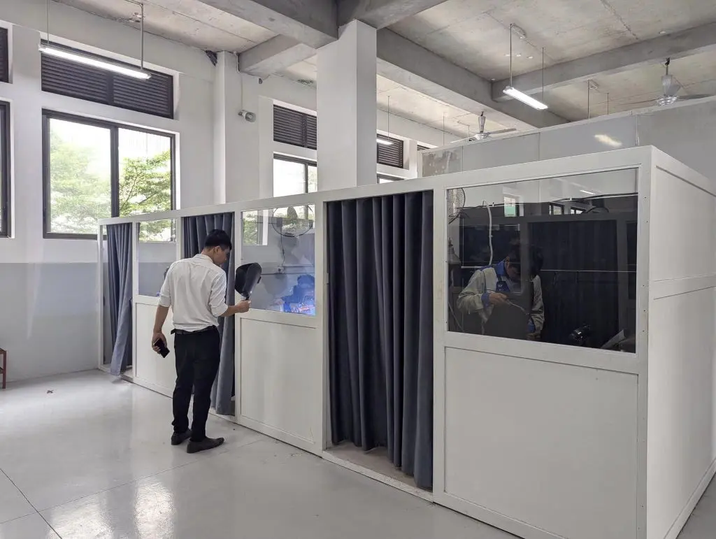 CTECH trang bị hệ thống cabin hàn - sơn tại Xưởng thực hành Khoa Cơ khí & Công nghệ