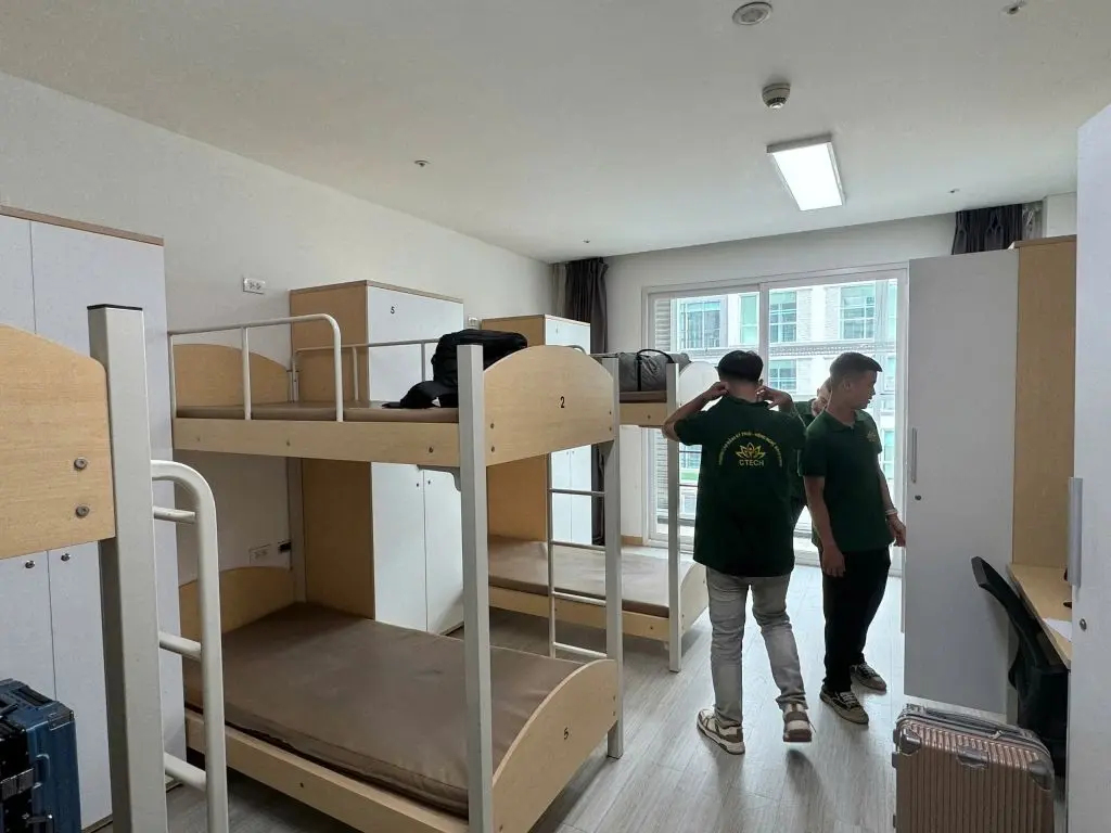 Sinh viên CTECH bắt đầu Kỳ thực tập tại LG Display Việt Nam Hải Phòng