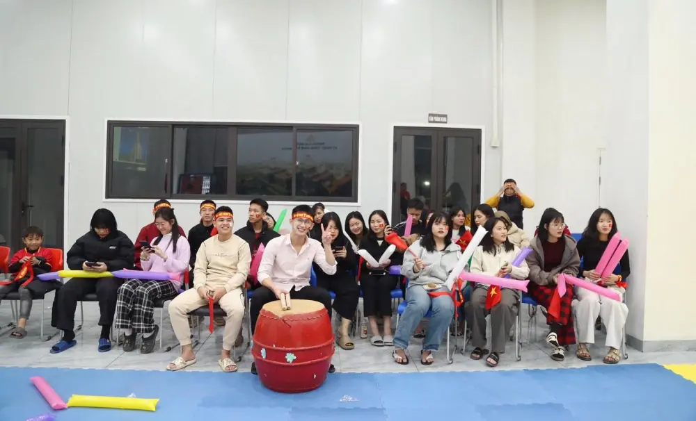 BÃO AFF CUP 2024 LÀM RUNG CHUYỂN TRƯỜNG CTECH!